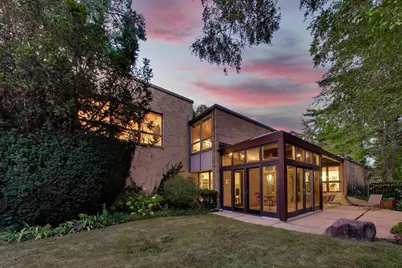 9000 Tripp Avenue, Skokie, IL 60076 - Photo 3