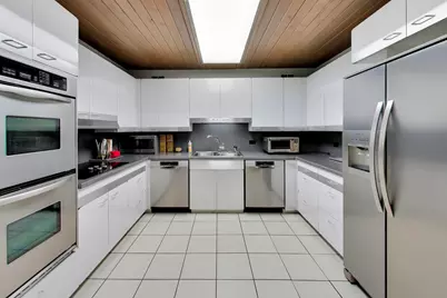 9000 Tripp Avenue, Skokie, IL 60076 - Photo 13