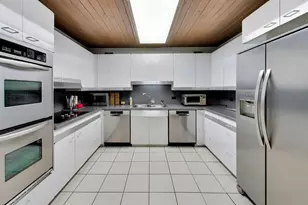 9000 Tripp Ave, Skokie, IL 60076 - Photo 13
