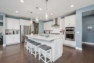 548 Council Cir, Vernon Hills, IL 60061 - Photo 9