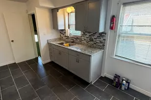 3529 W 72nd Pl, Chicago, IL 60629 - Photo 11