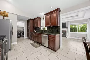 508 Landmeier Rd, Elk Grove Village, IL 60007 - Photo 9