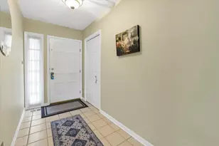 1525 Mayfield Ln, Hoffman Estates, IL 60169 - Photo 3