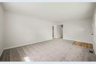 4802 Frank Drive, Shorewood, IL 60404 - Photo 5