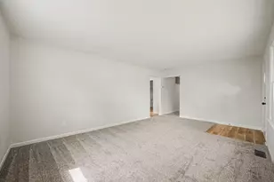 4802 Frank Dr, Shorewood, IL 60404 - Photo 5