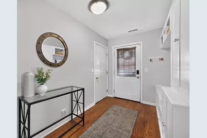 3250 N Washtenaw Avenue, Chicago, IL 60618 - Photo 3