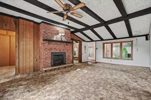 303 E Wilson St, Monticello, IL 61856 - Photo 15