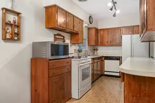 528 Ames St, Libertyville, IL 60048 - Photo 5