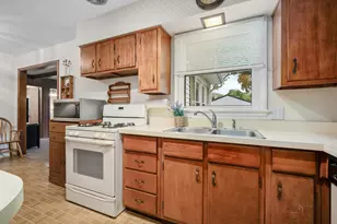 528 Ames St, Libertyville, IL 60048 - Photo 7