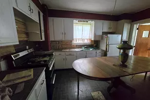 202 E Elkhorn St, Polo, IL 61064 - Photo 5