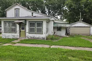 202 E Elkhorn St, Polo, IL 61064 - Photo 1