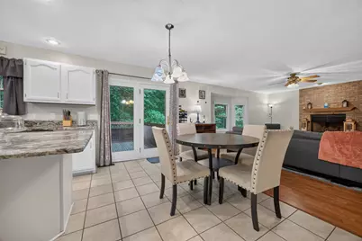 2 Scenic Point, Bloomington, IL 61701 - Photo 5