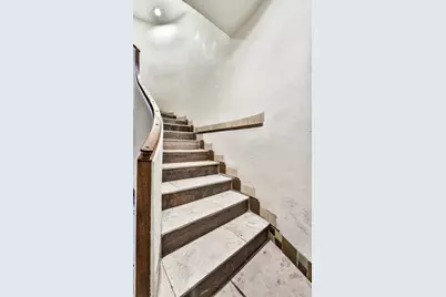 143 W Burton Place #2S, Chicago, IL 60610 - Photo 3