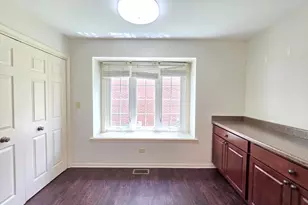 4129 Florence Way, Glenview, IL 60025 - Photo 9