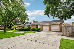 1620 Courtland Ave, Park Ridge, IL 60068 - Photo 3