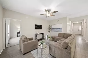 807 Alexandra Ln, Yorkville, IL 60560 - Photo 3