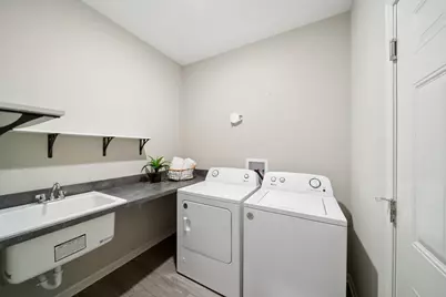807 Alexandra Lane, Yorkville, IL 60560 - Photo 13