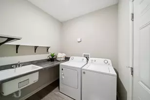807 Alexandra Ln, Yorkville, IL 60560 - Photo 13