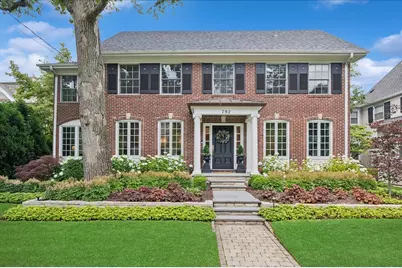 792 Walden Road, Winnetka, IL 60093 - Photo 1