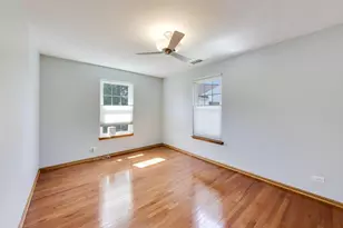 557 Shakespeare Dr, Grayslake, IL 60030 - Photo 19