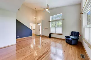 557 Shakespeare Dr, Grayslake, IL 60030 - Photo 5