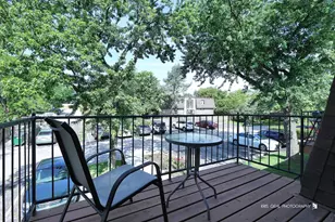 665 Grove Dr, Buffalo Grove, IL 60089 - Photo 17