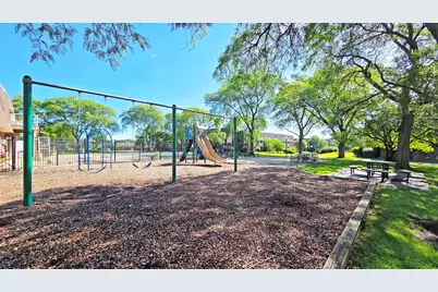 1 Villa Verde Drive #305, Buffalo Grove, IL 60089 - Photo 15