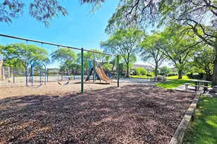 1 Villa Verde Dr, Buffalo Grove, IL 60089 - Photo 15