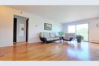 1 Villa Verde Drive #305, Buffalo Grove, IL 60089 - Photo 3