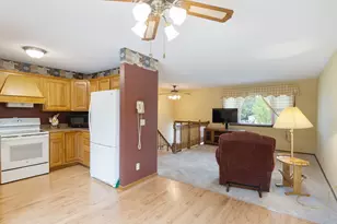 31714 Hollie Ln, Kingston, IL 60145 - Photo 3
