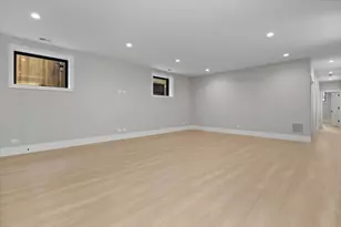 1841 W Newport Ave, Chicago, IL 60657 - Photo 51