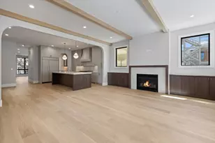 1841 W Newport Ave, Chicago, IL 60657 - Photo 25