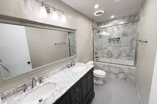 249 W Norwell Ln, Round Lake, IL 60073 - Photo 11