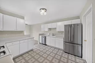 1320 Jenna Dr, South Elgin, IL 60177 - Photo 13