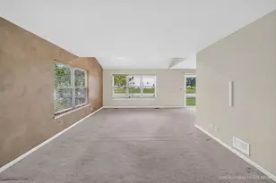 1320 Jenna Dr, South Elgin, IL 60177 - Photo 7