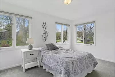 1923 Hillside Lane, Lisle, IL 60532 - Photo 15