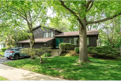 770 Yosemite Trail, Roselle, IL 60172 - Photo 1