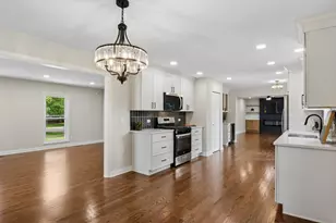 1425 Banbury Ave, Saint Charles, IL 60174 - Photo 5