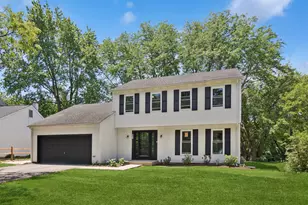 1425 Banbury Ave, Saint Charles, IL 60174 - Photo 1