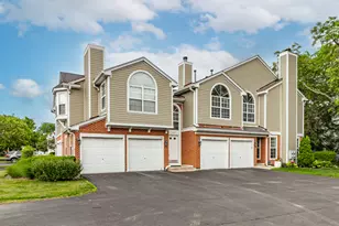 789 Grosse Pointe Cir, Vernon Hills, IL 60061 - Photo 1