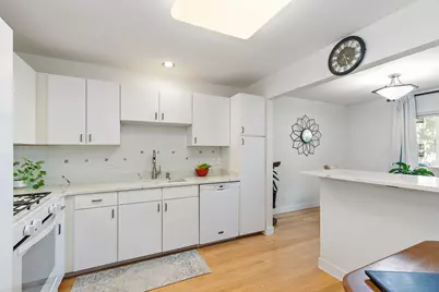 2870 Meadow Lane #V1, Schaumburg, IL 60193 - Photo 11