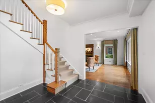 1347 Sunview Ln, Winnetka, IL 60093 - Photo 3
