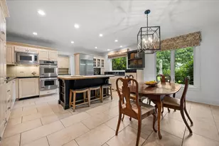 1347 Sunview Ln, Winnetka, IL 60093 - Photo 11