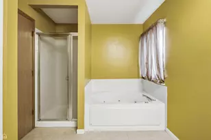 60 E Honeysuckle Dr, Round Lake Beach, IL 60073 - Photo 13
