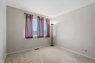 60 E Honeysuckle Dr, Round Lake Beach, IL 60073 - Photo 15