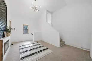 306 N Cresthill Ave, McHenry, IL 60051 - Photo 5