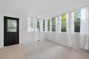 306 N Cresthill Ave, McHenry, IL 60051 - Photo 7