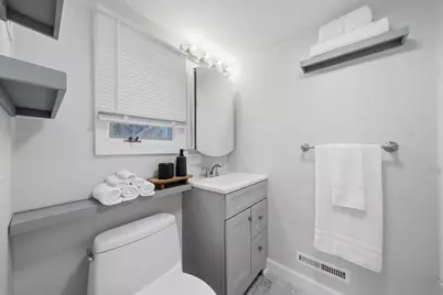 306 N Cresthill Avenue, McHenry, IL 60051 - Photo 11