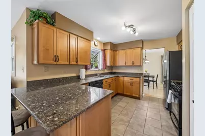 317 W Harvard Circle, South Elgin, IL 60177 - Photo 5