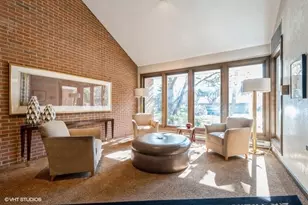 22 Park Ln, Park Ridge, IL 60068 - Photo 3
